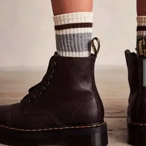 【ユニセックス】Dr Martens MILLED NAPPA LEATHER ブーツ s_wp_62c0973e463d4fa67fb06766.webp